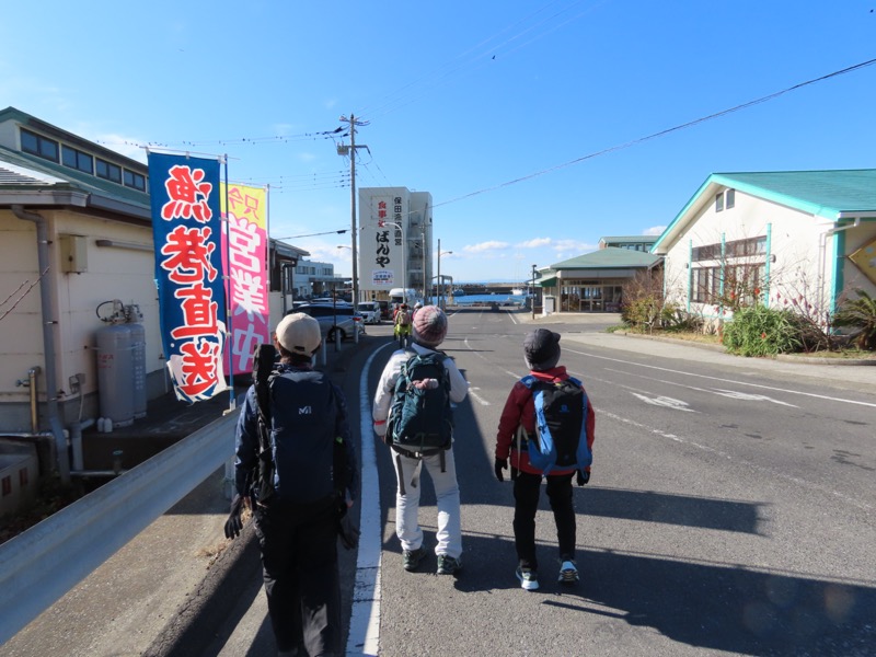 大黒山、鋸山、日本寺