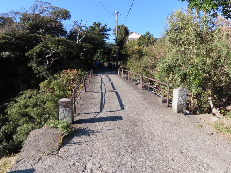 大黒山、鋸山、日本寺