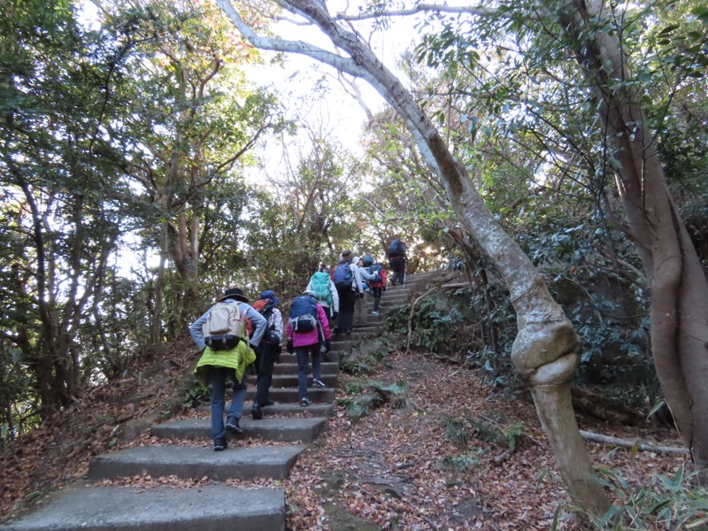 大黒山、鋸山、日本寺