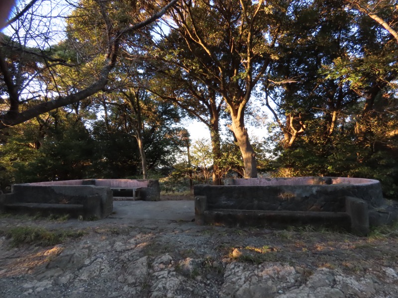 大黒山、鋸山、日本寺