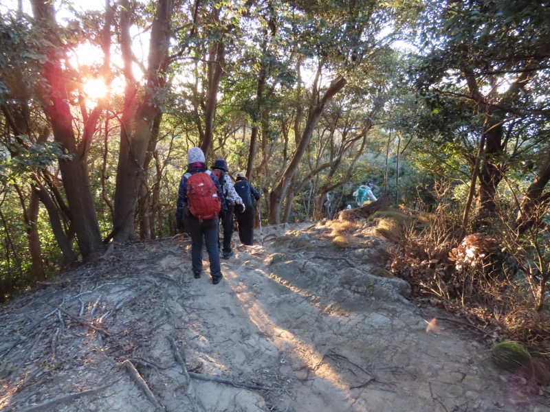 大黒山、鋸山、日本寺