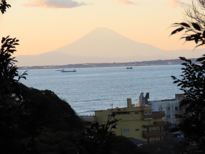 大黒山、鋸山、日本寺