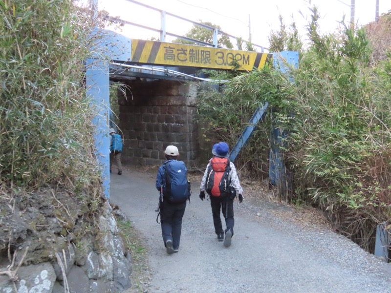 大黒山、鋸山、日本寺