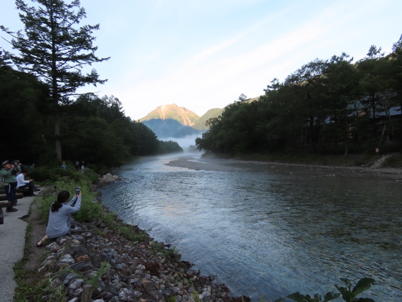 蝶ヶ岳、上高地右岸歩道