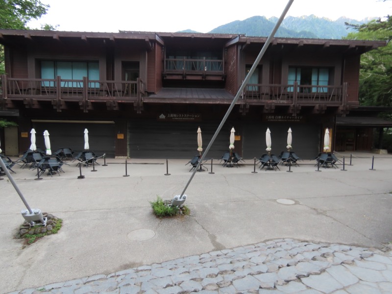 蝶ヶ岳、上高地右岸歩道