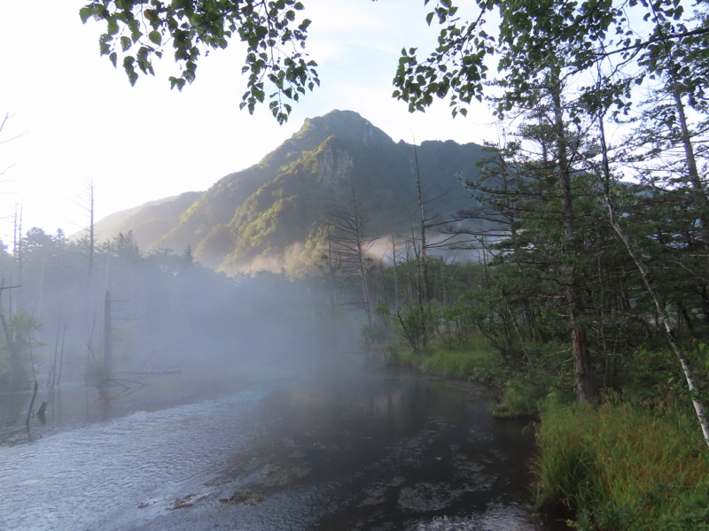蝶ヶ岳、上高地右岸歩道