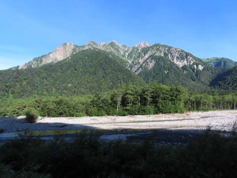 蝶ヶ岳、上高地右岸歩道
