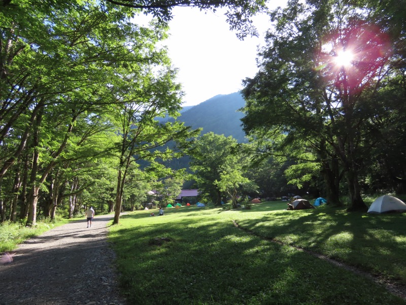 蝶ヶ岳、上高地右岸歩道