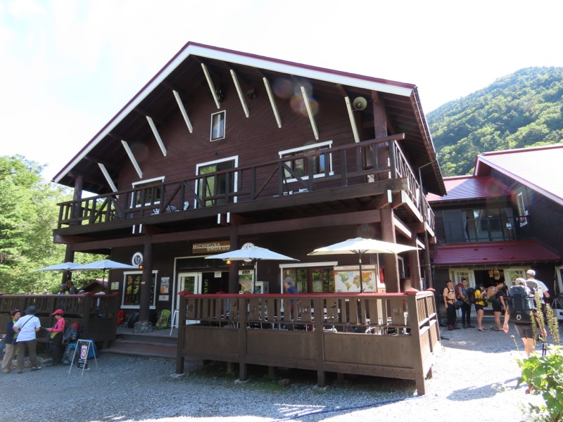 蝶ヶ岳、上高地右岸歩道