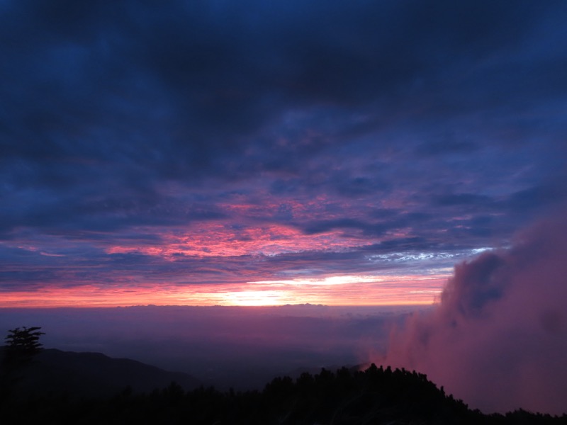 蝶ヶ岳、上高地右岸歩道
