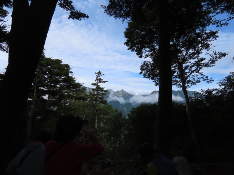 蝶ヶ岳、上高地右岸歩道