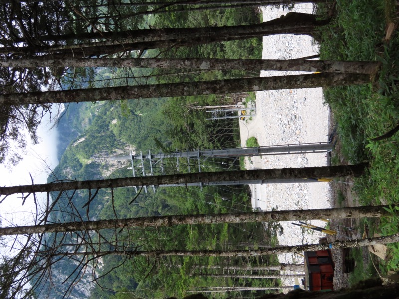 蝶ヶ岳、上高地右岸歩道