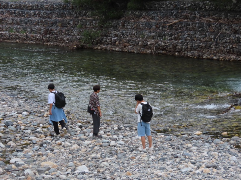 蝶ヶ岳、上高地右岸歩道
