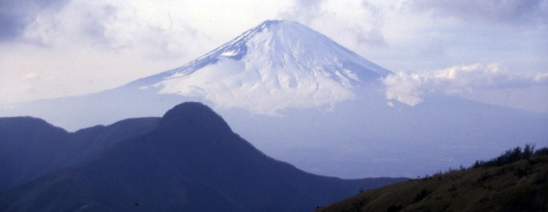 「明神ヶ岳」の富士山