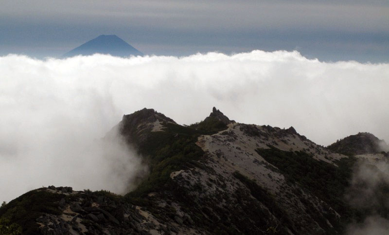 「鳳凰三山」の富士山