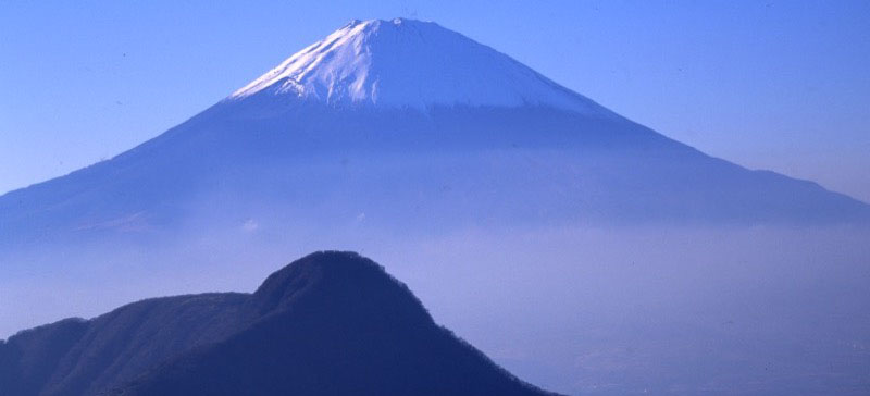 「明神ヶ岳」の富士山