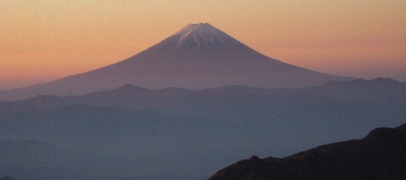 「甲武信ヶ岳」の富士山